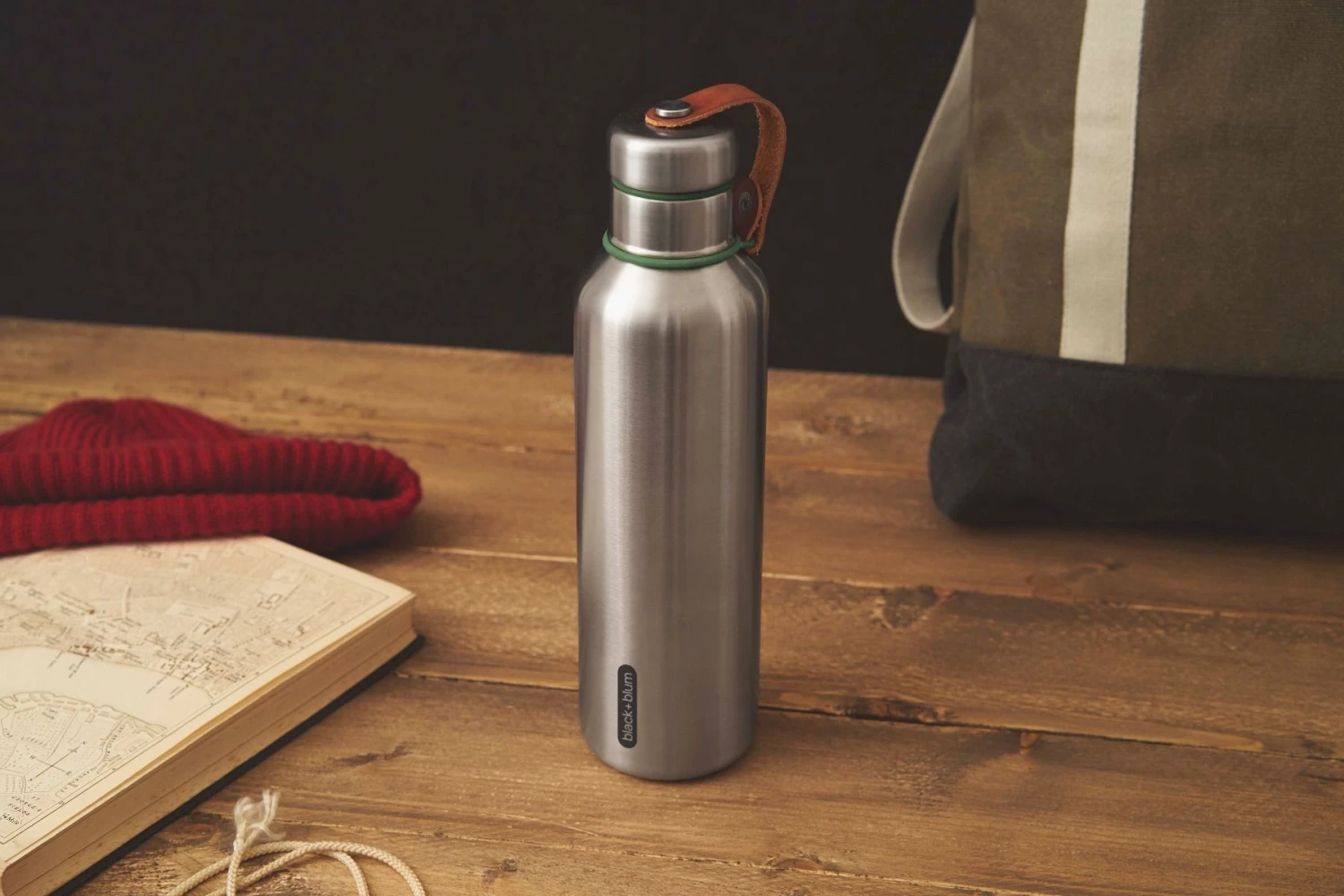 Black+Blum Insulated Water Bottle Large 4 Black+Blum Insulated Water Bottle Large - Image 4